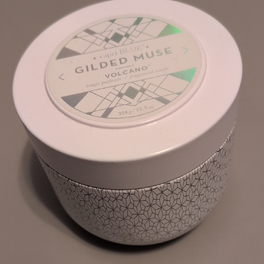 Capri BLUE Gilded Muse Candle Pnk2